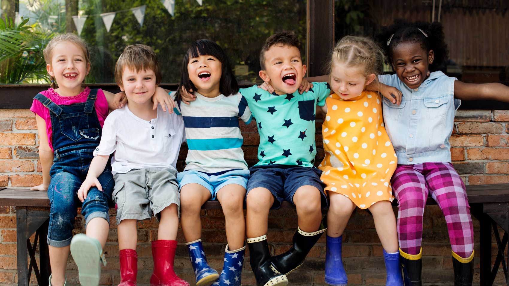 Happy Smiling Kids Emergency dentistry in St. Charles and Wheaton